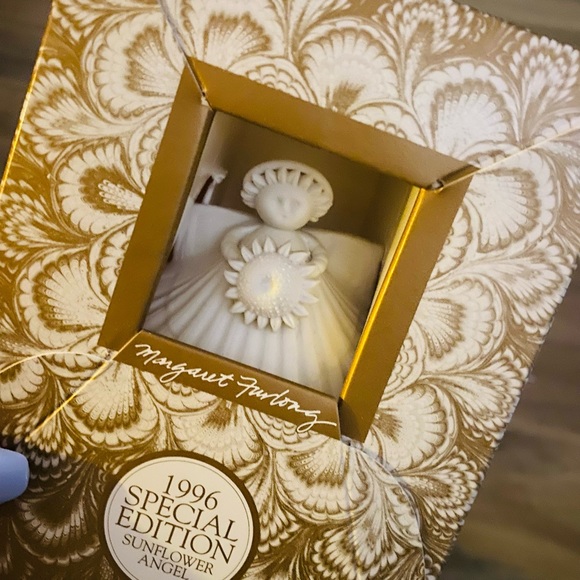 Margaret Furlong Special Edition Sunflower Angel - Picture 2 of 4